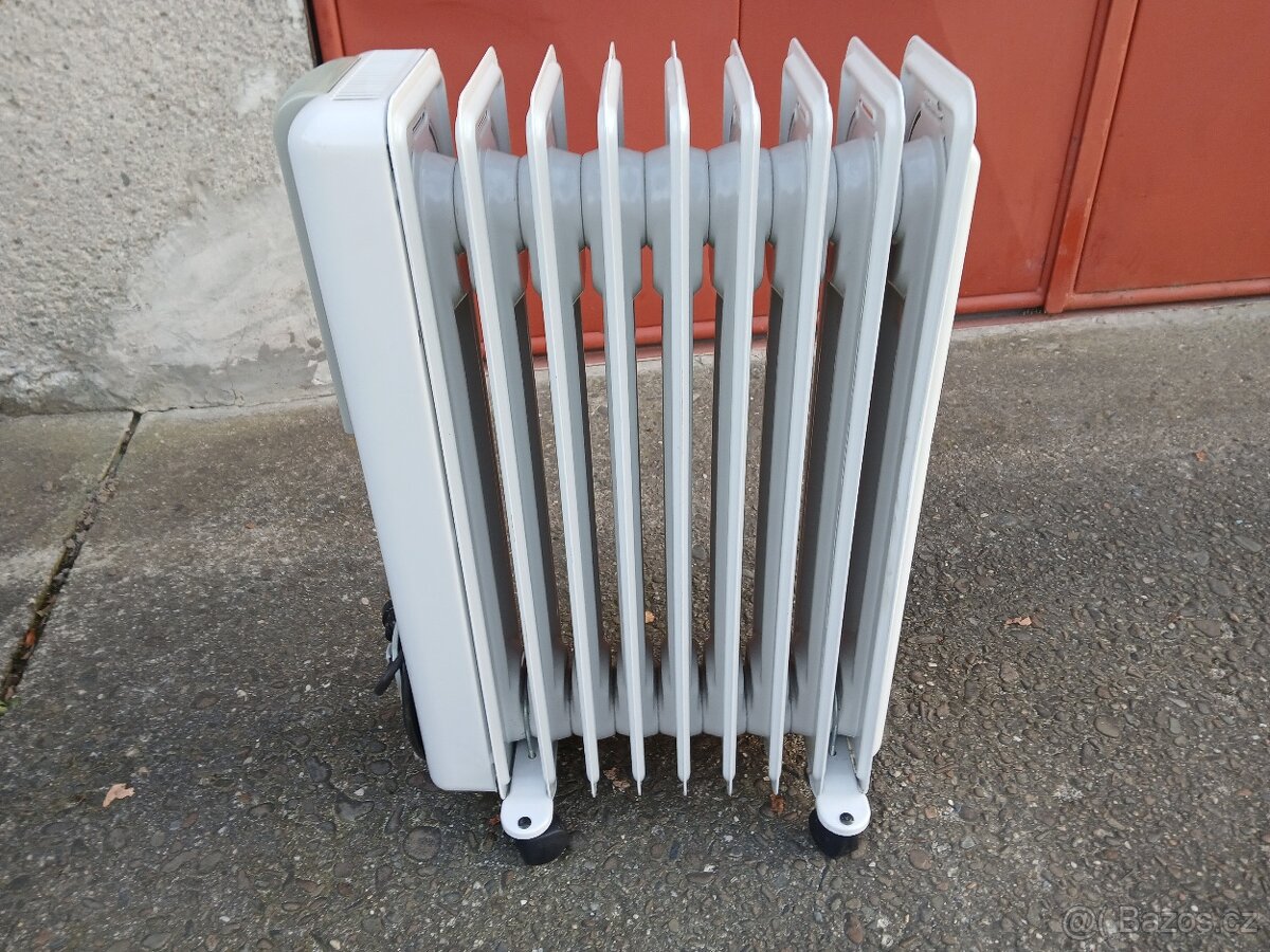 elektricka olejova kamna radiator DeLonghi 2000w - 5