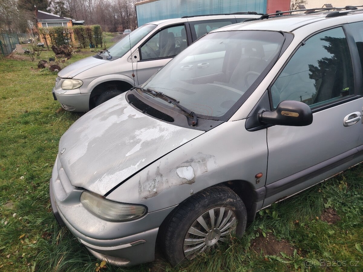 Chrysler Voyager 2.5td - 5