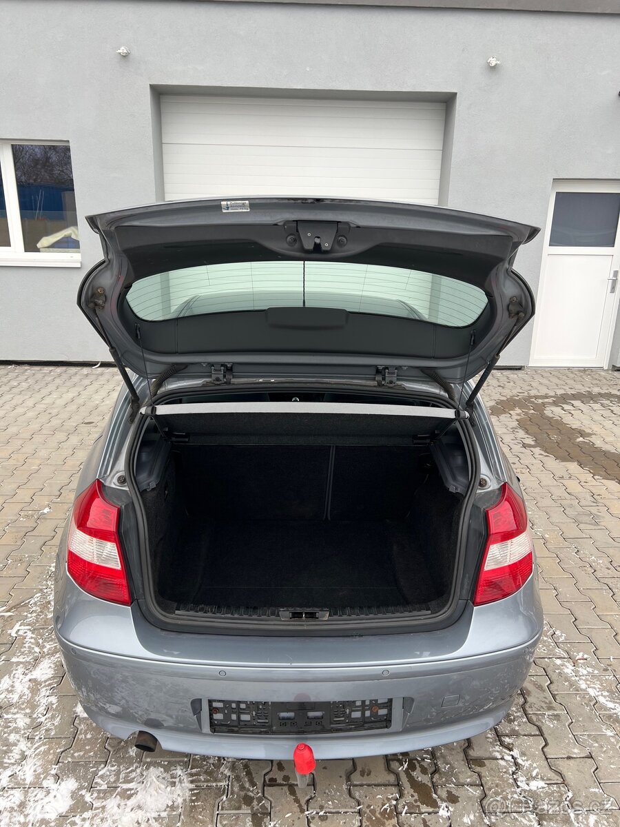 BMW E87 118i, Manuál, Tažné, PDC - 5