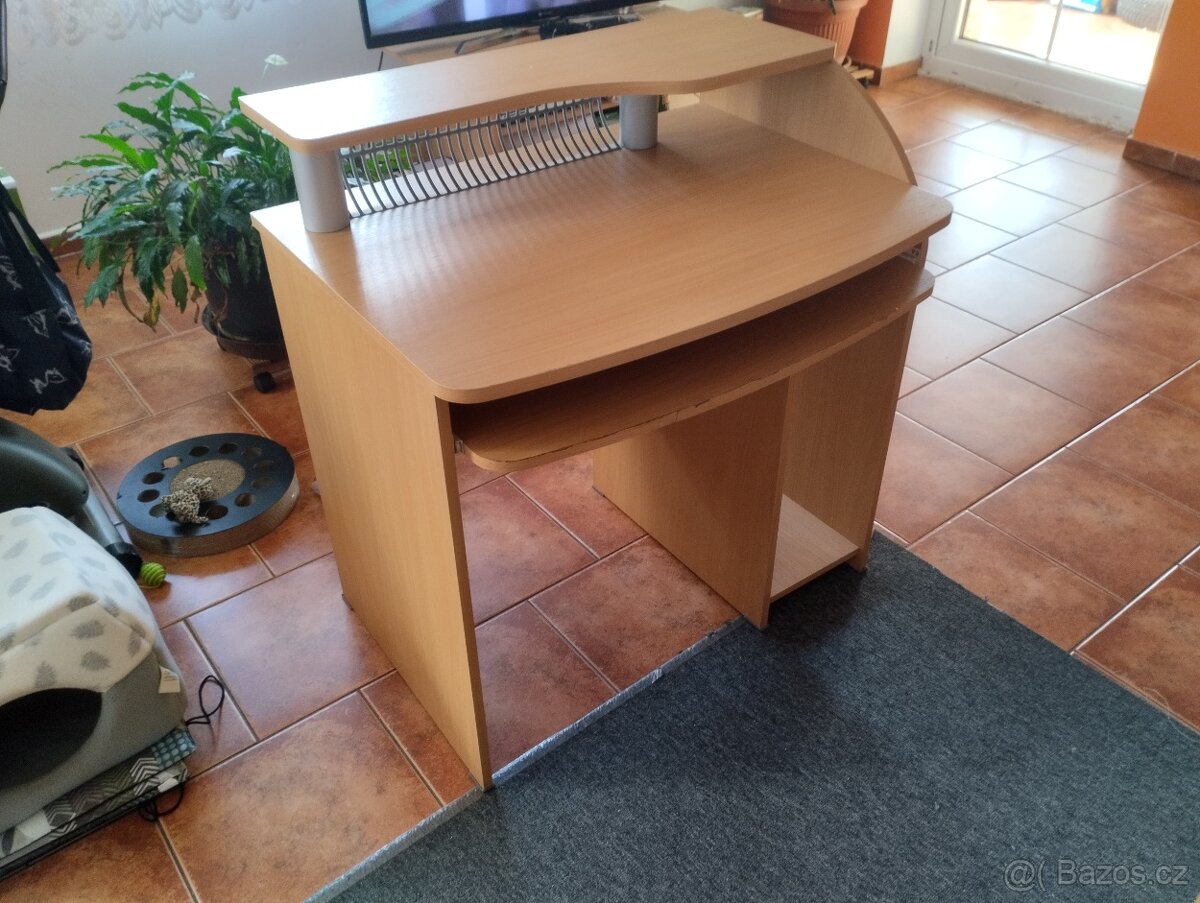PC stůl - 5