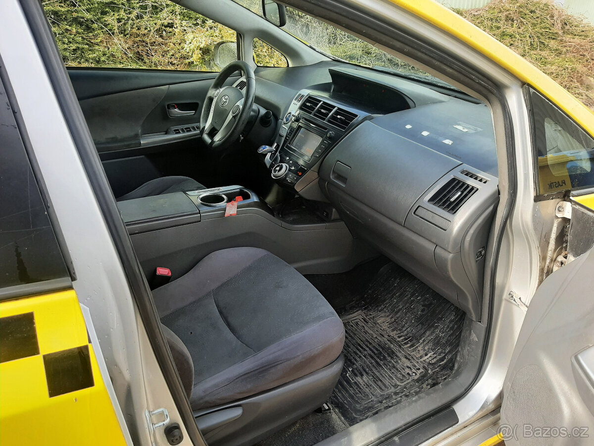 Toyota Prius Plus 2013 Hybrid - 5