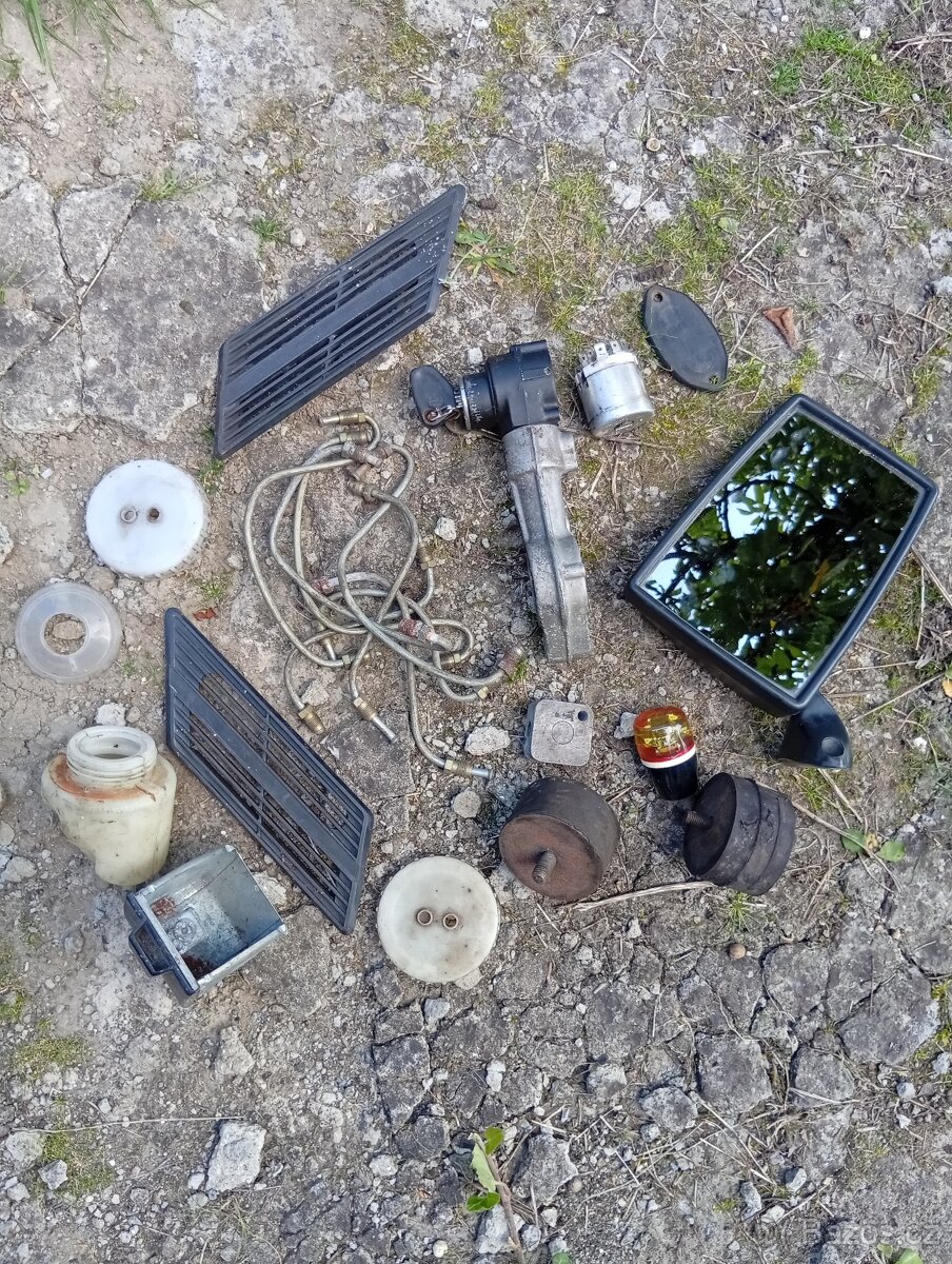 Prodám na Škoda 120 nové a použité náhradní díly. - 5