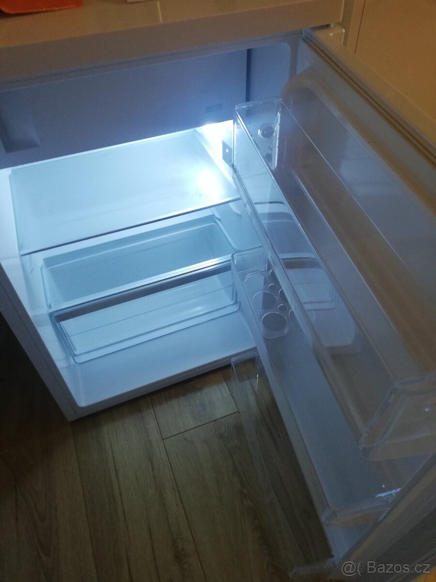 Lednička s mrazicí přihrádkou Electrolux - 5