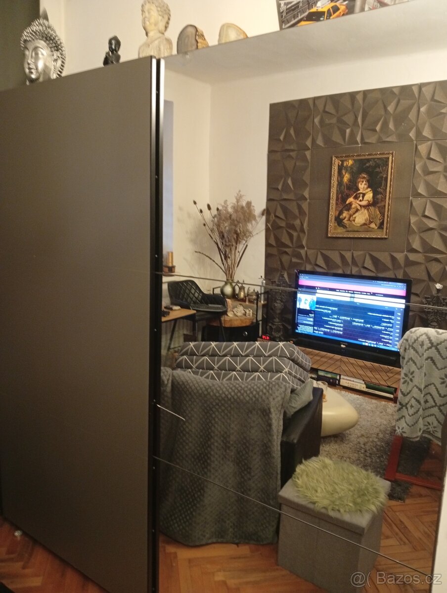 Šatní skříň - 5