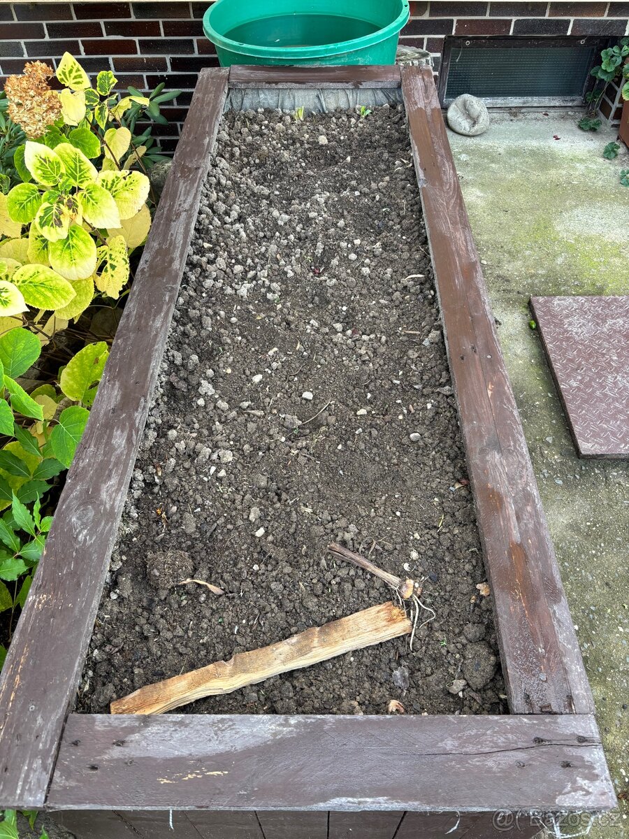 Vyvýšený záhon - 5