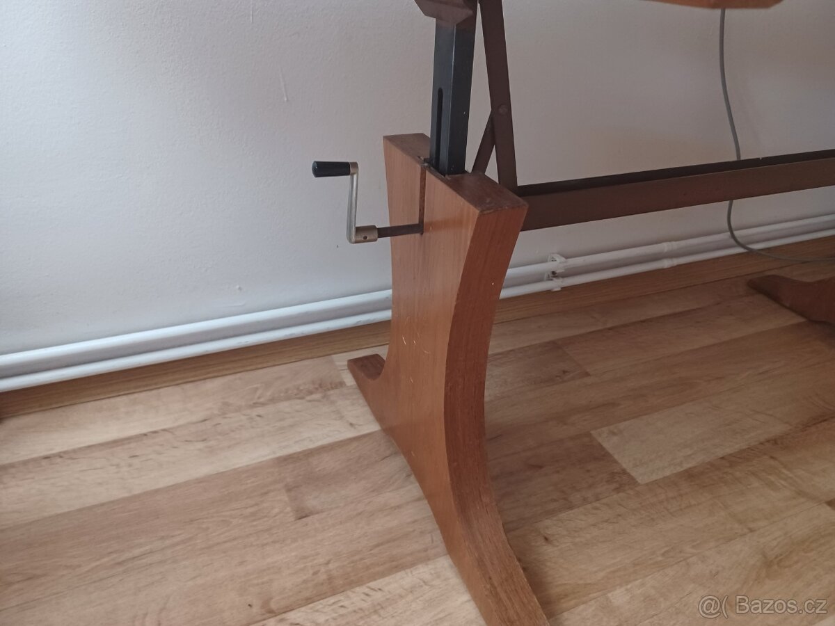 Konferenční stolek - 5