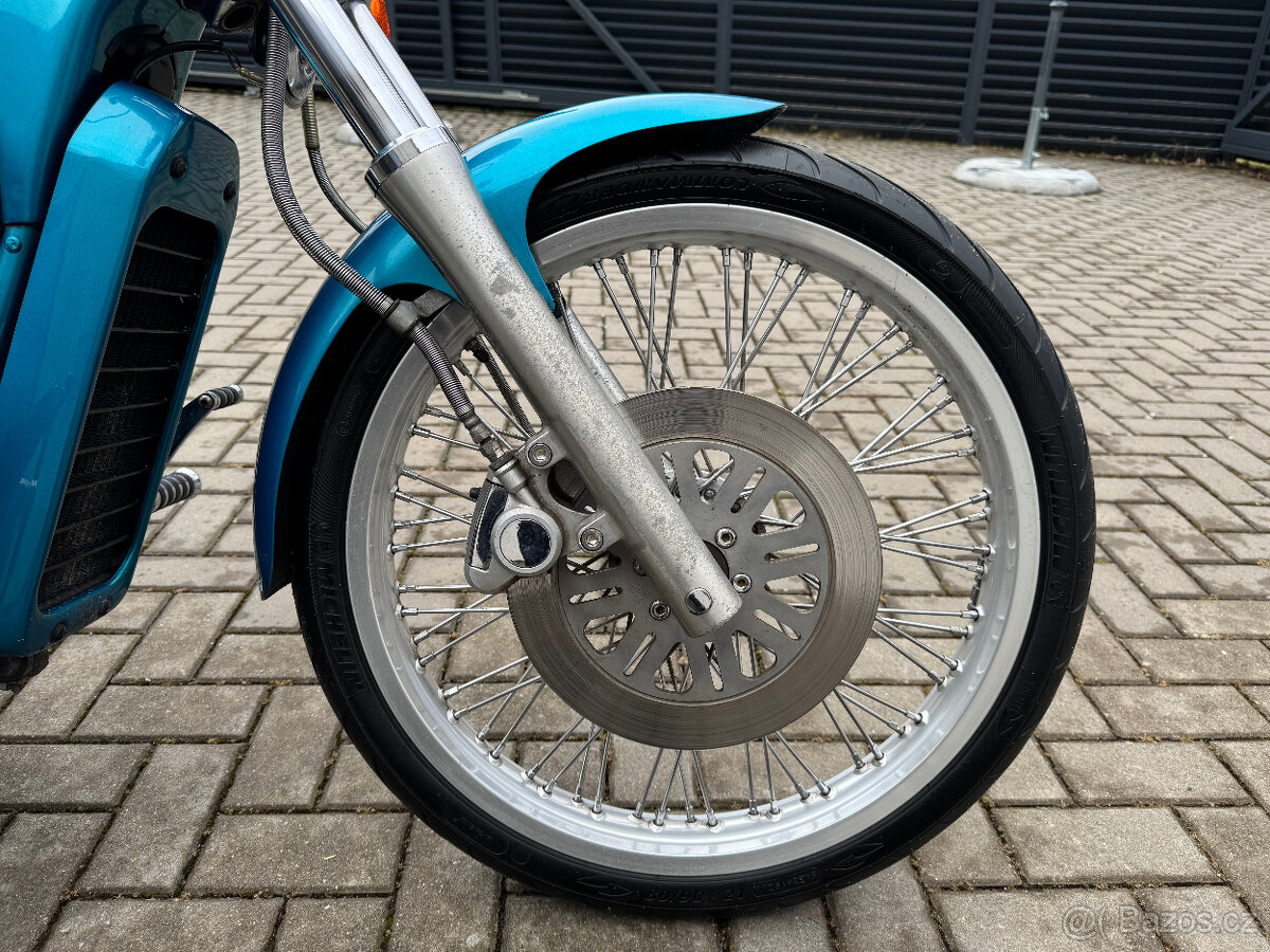 Suzuki VS 600 GL Intruder - 5