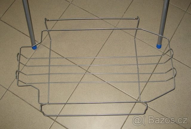Zelená vanička - cca 1 metr + stojan s mřížkou - 5