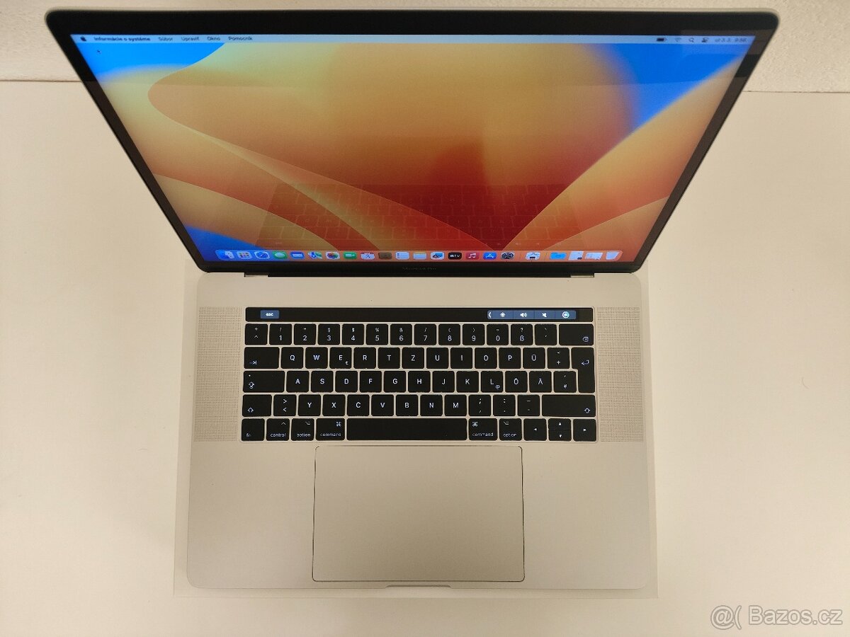 MacBook Pro 15 2017 | i7 • 16GB • 512GB - 5