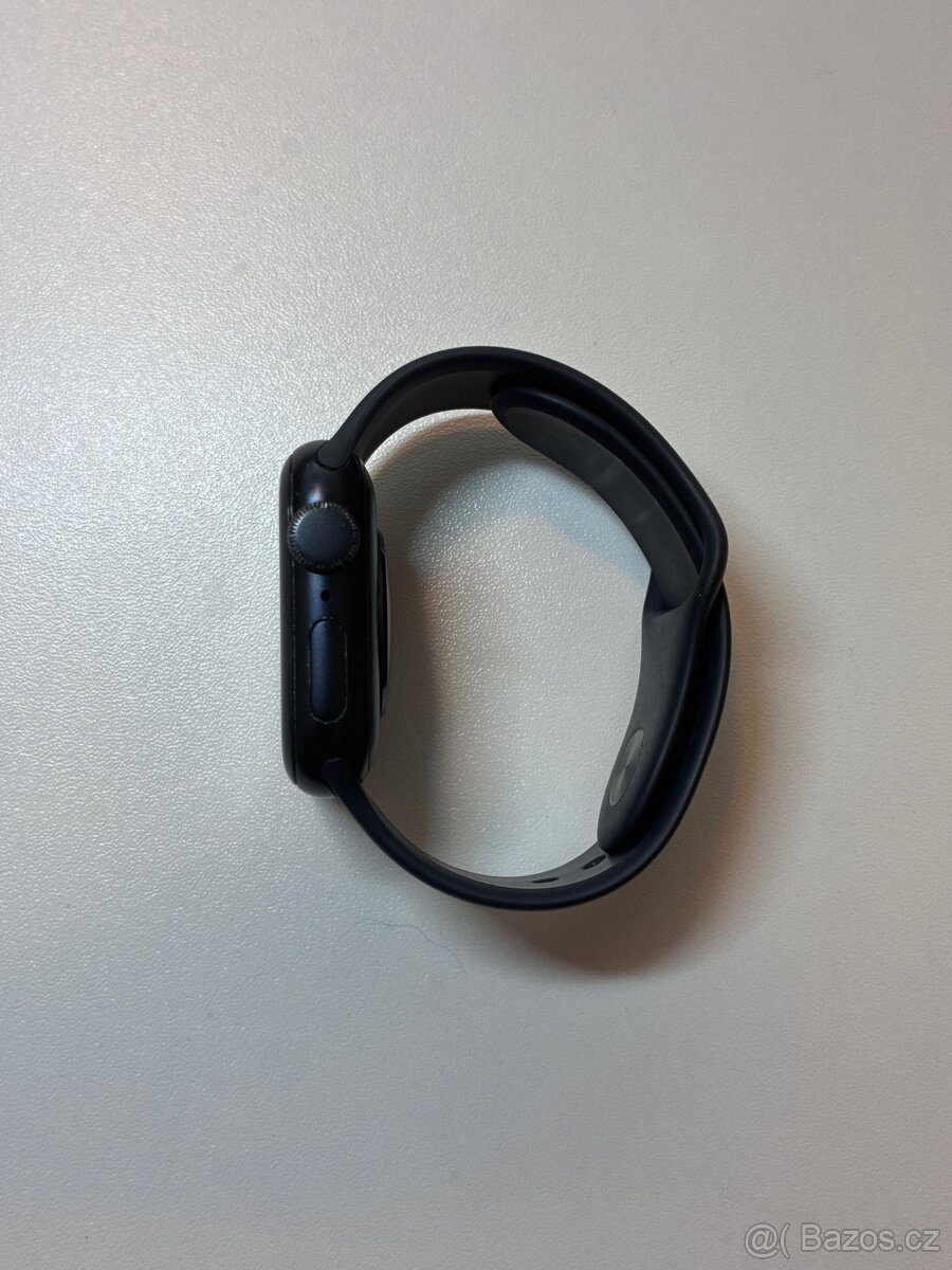 Apple watch SE (2.gen) 40mm černé - 5