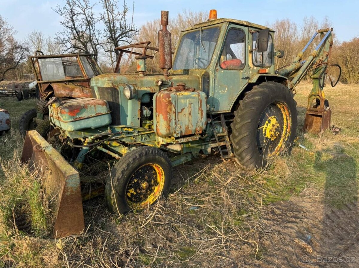 Traktorbagr Bělorus - 5