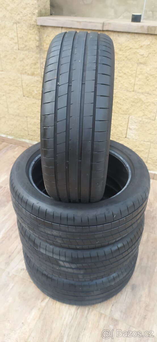 215/50/18 - 5