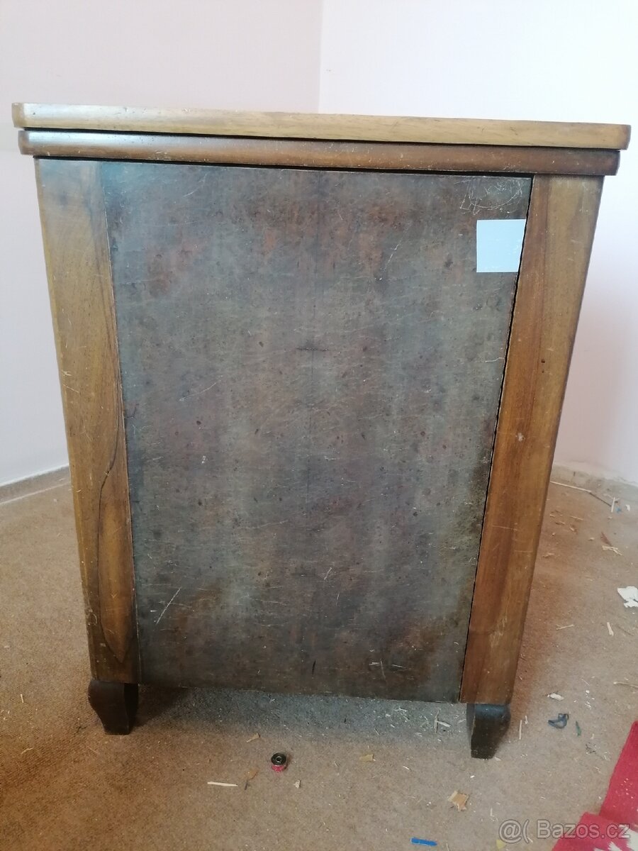 Šlapací šicí stroj Lada - 5