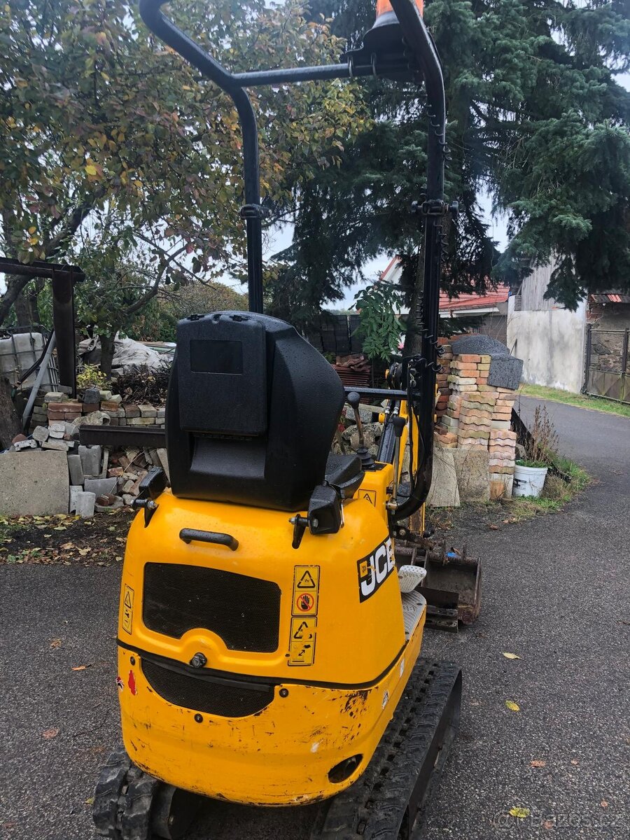 Prodám minibagr JCB 8008 CTS - 5