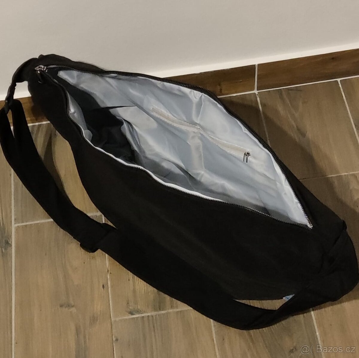 Lehká dámská látková kabelka přes rameno (21 l) - 5