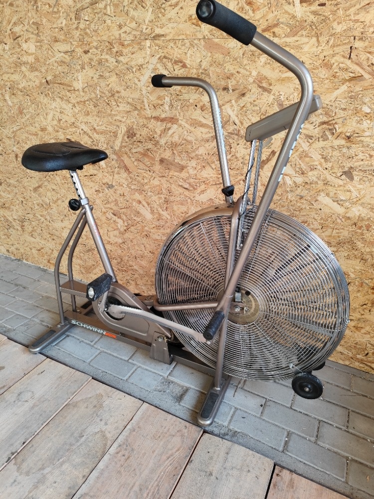 SCHWINN Airdyne Excersize Bike - 5