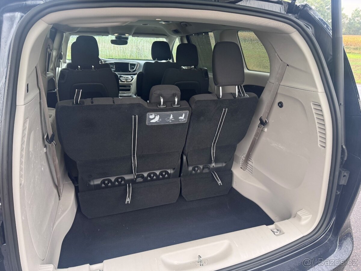 Chrysler Pacifica 3,6 Radar Adaptemp L-Plus Látka 2020 - 5