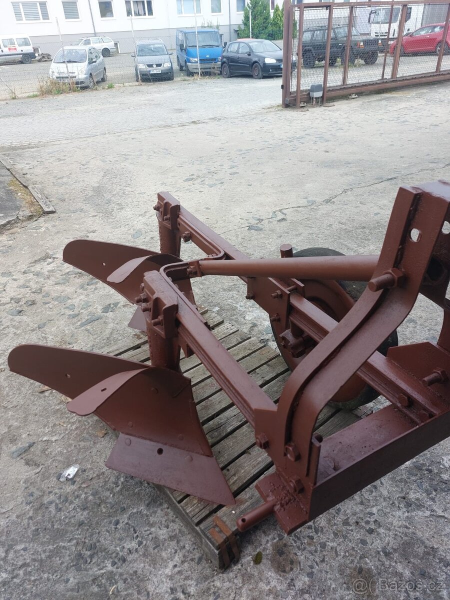 Dvou radliční pluh - 5