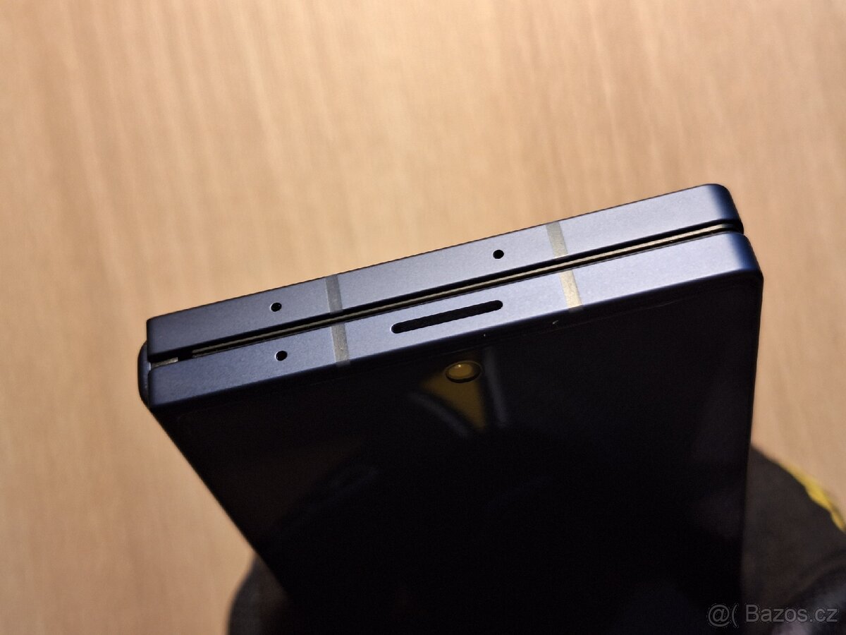 Galaxy Z Fold6 12/256GB Navy Blue, bohaté příslušenství - 5