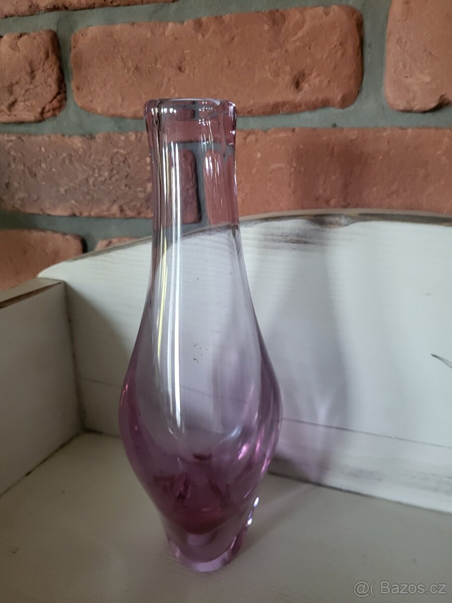 VÁZA-STAROBYLÁ- HUTNÍ SKLO FIALOVÁ- KRÁSNÝ DESIGN - 5