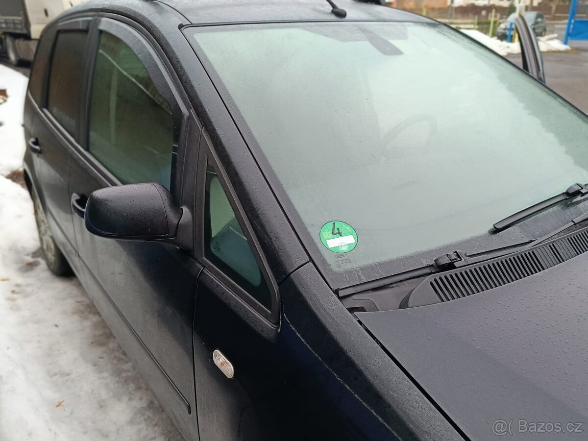 Prodám pojízdný Ford na náhradní díly - 5