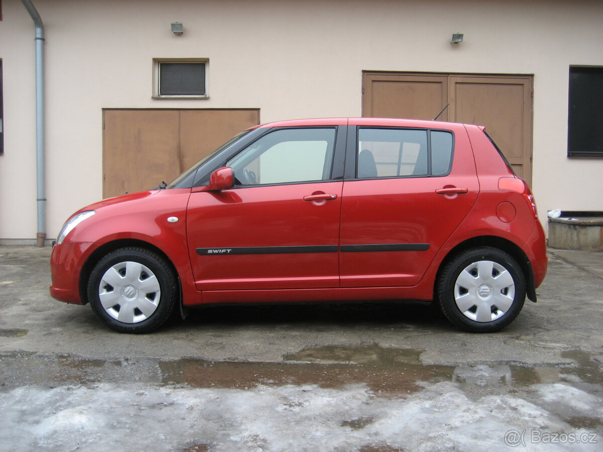 SUZUKI SWIFT 1.3, 4x4 - 5