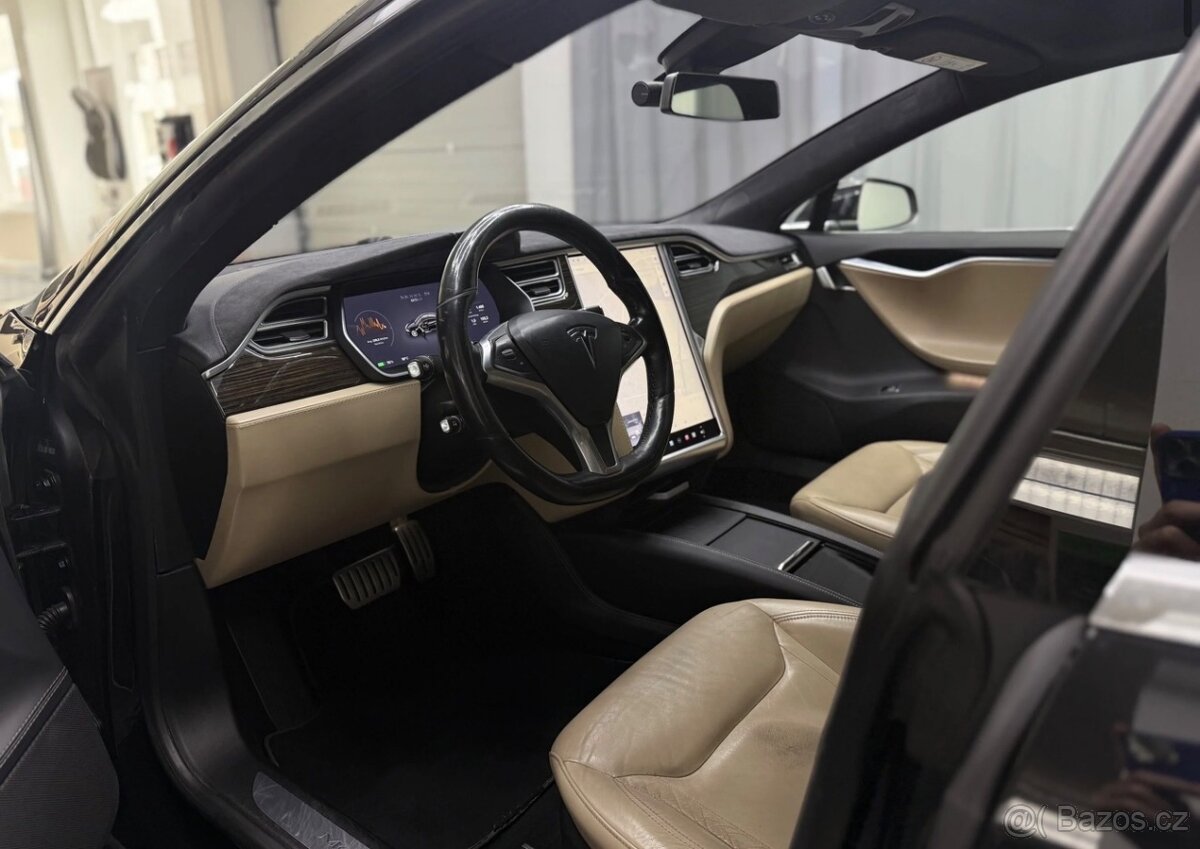 Tesla Model S Free supercharging 85D - 5