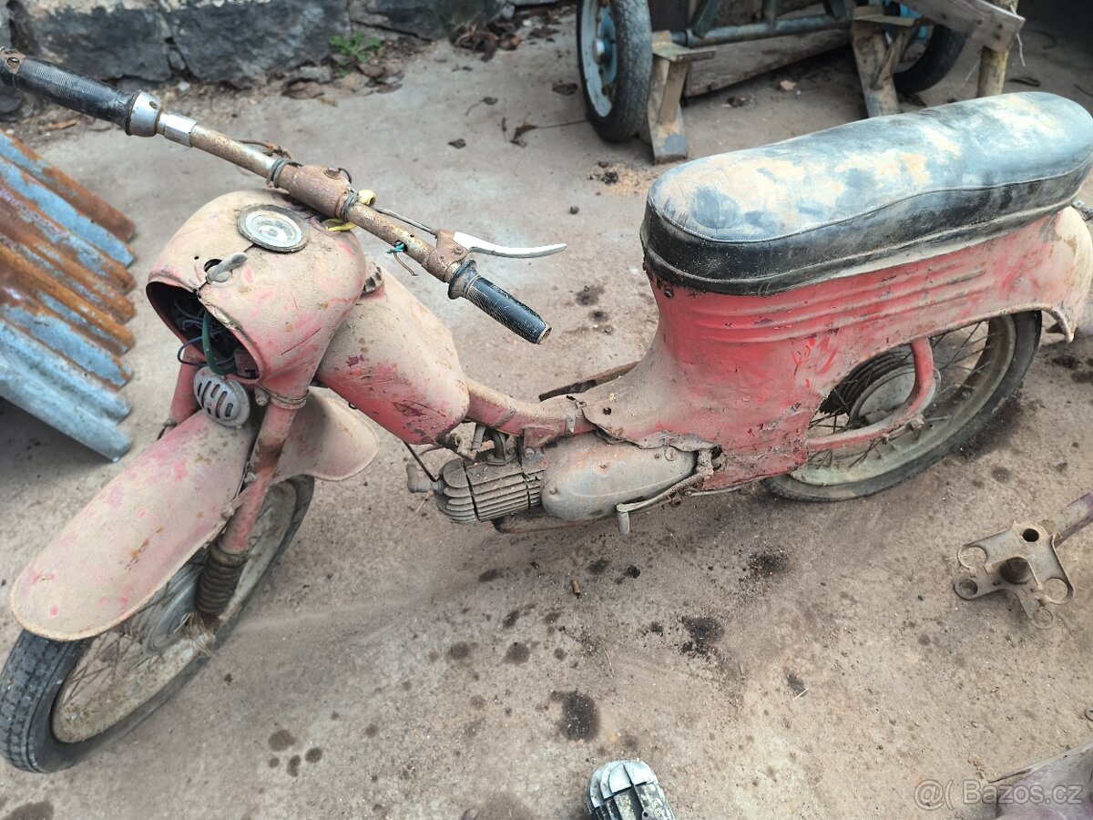 Jawa 555 pionýr + díly - 5