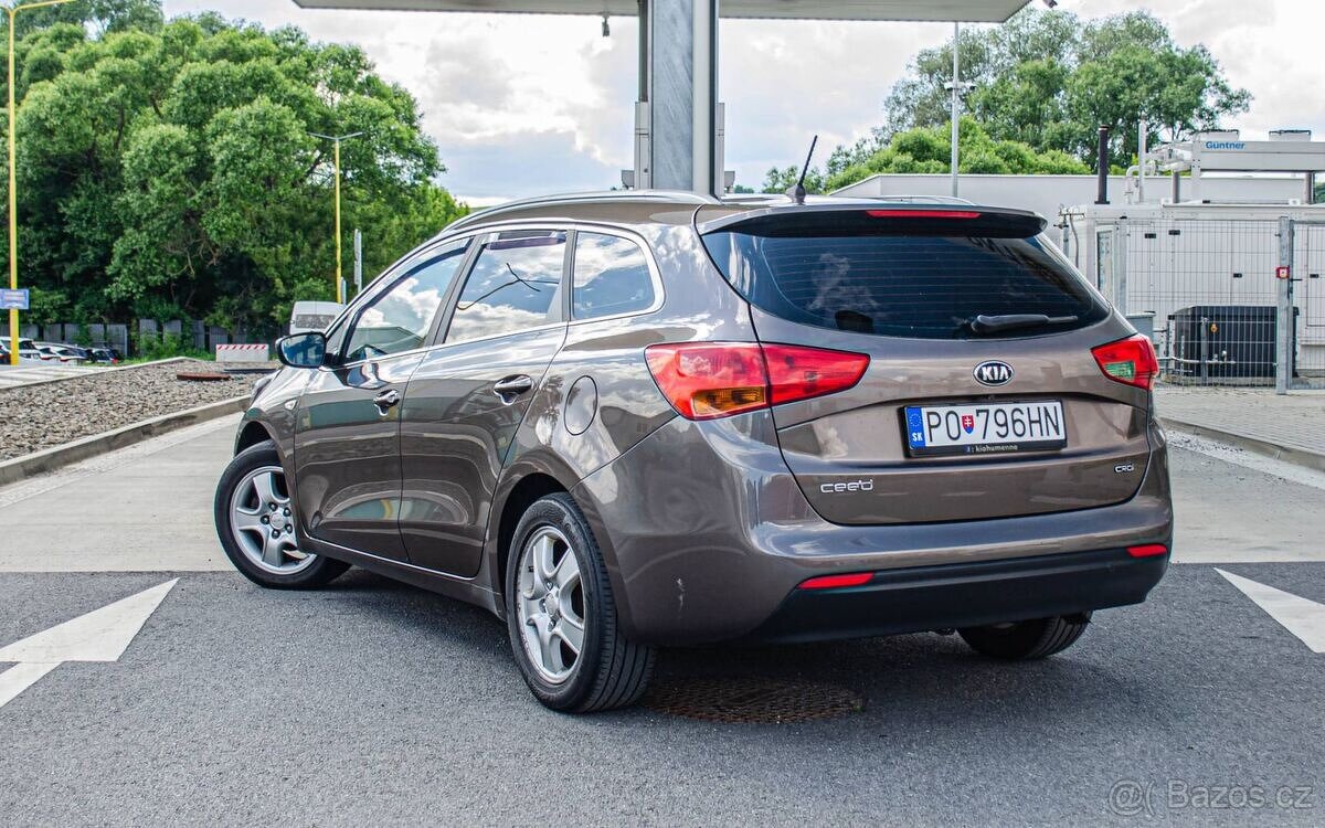 KIA Ceed SW Kombi 1.6 CRDi - 5