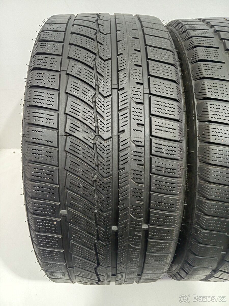 Zimní pneu 225/35/19 Austone - 5