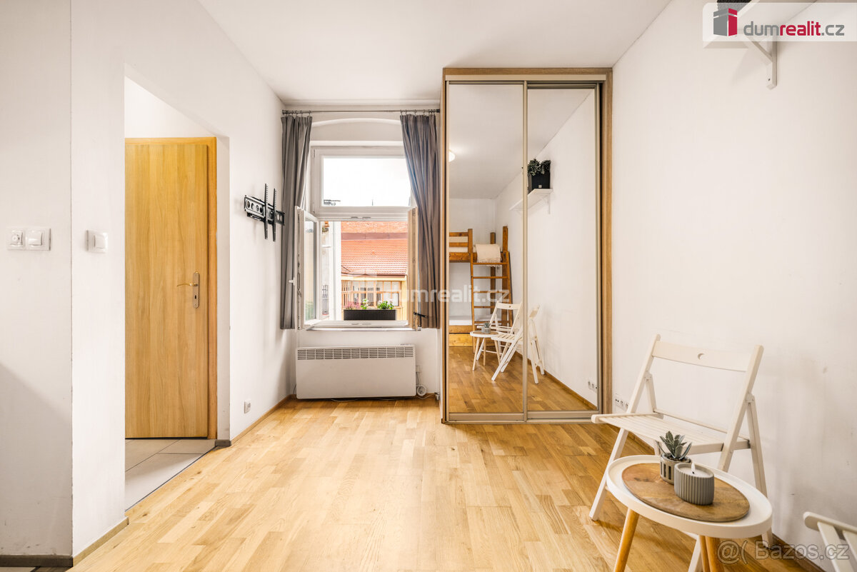 Prodej bytu 1+kk, 19,5 m2, Milíčova, Praha - 5