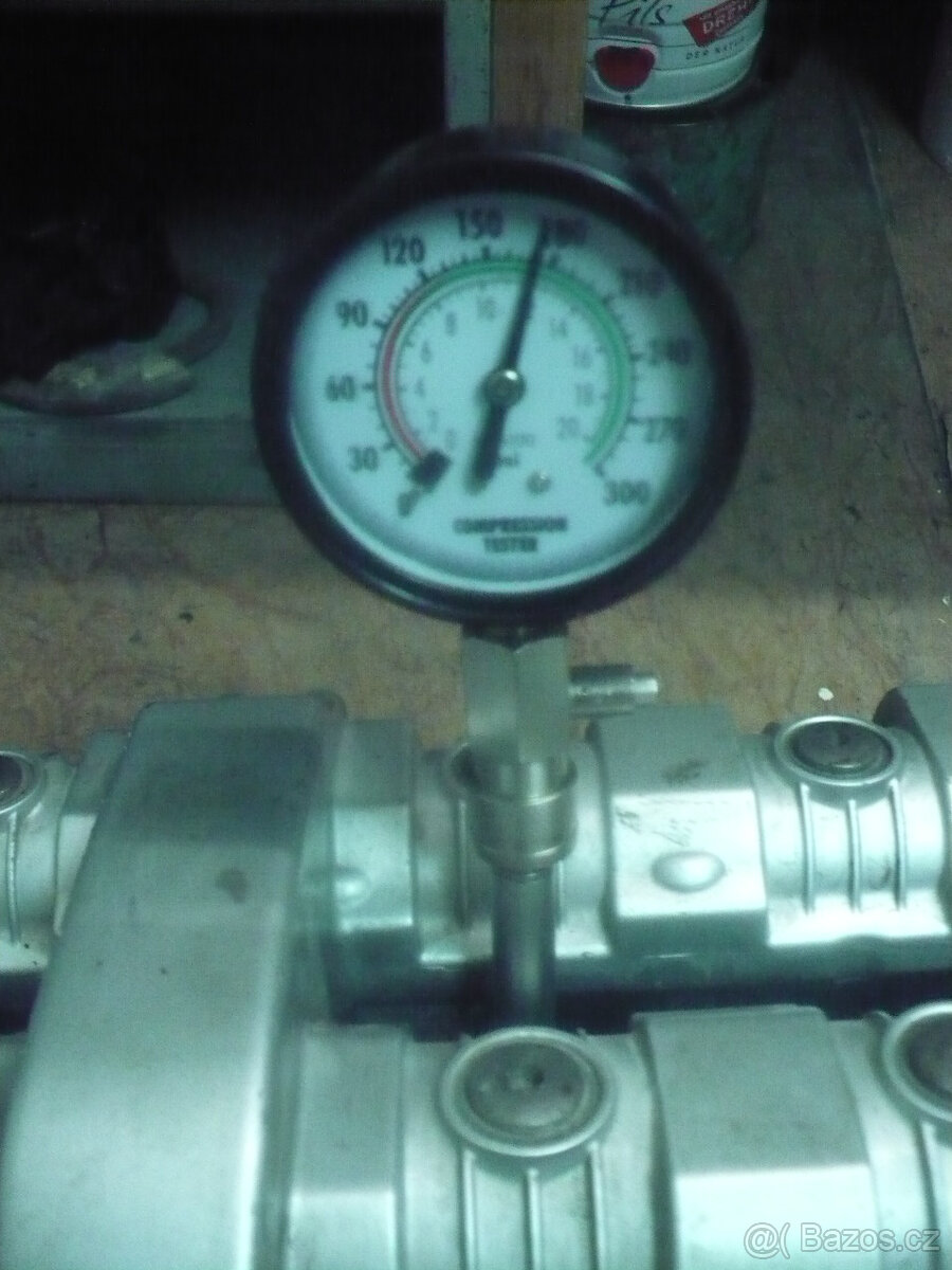 Yamaha FZS 600 Fazer r. 98-02-díly ze dvou motorek - 5