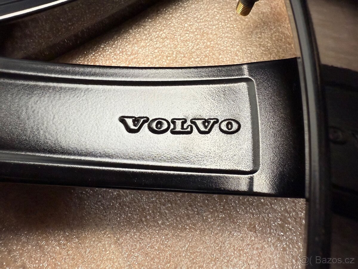 Originál kola R19 Volvo XC40 XC60 V90 CC - 5