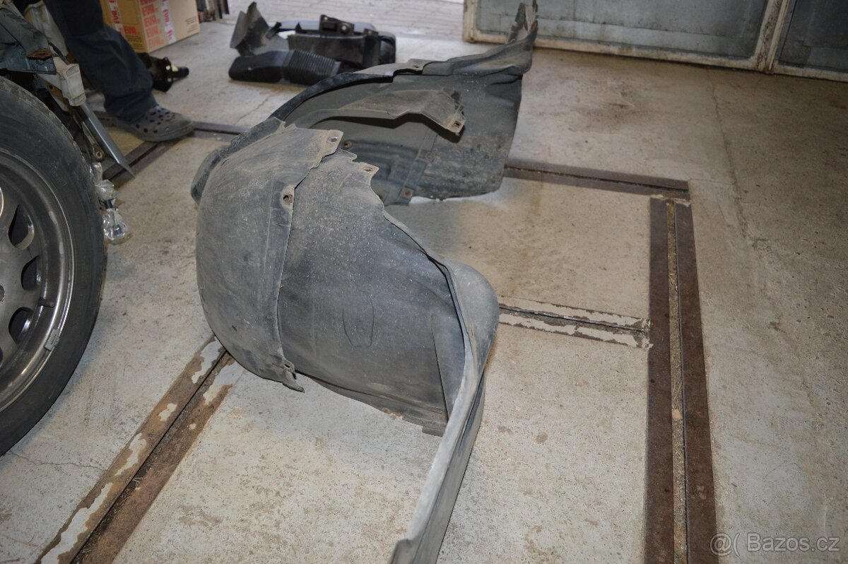 BMW e46 320d 100kW - různé plasty - 5