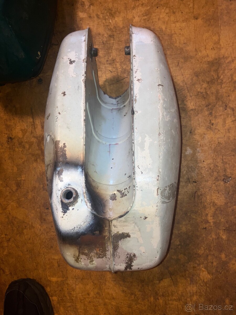 Jawa 90 - nádrž č.2 - 5