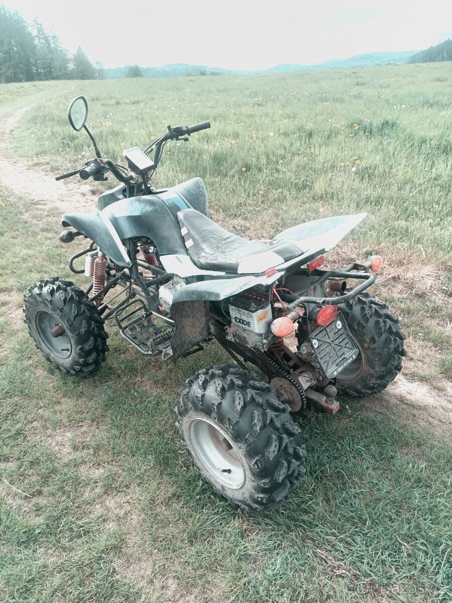 Čtyřkolka 250ccm