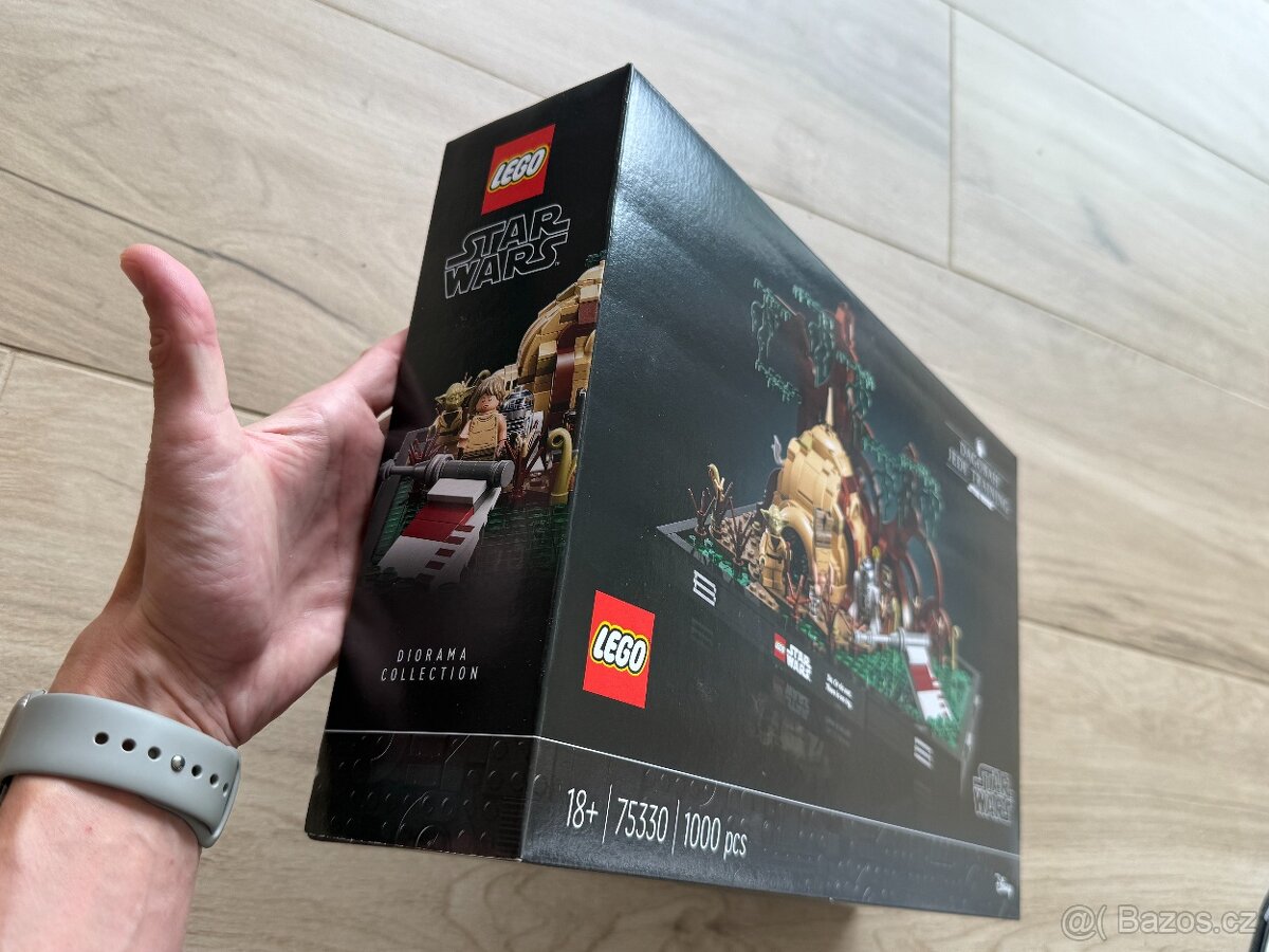 LEGO Star Wars 75330 Dagobah Jedi Training Diorama - 5