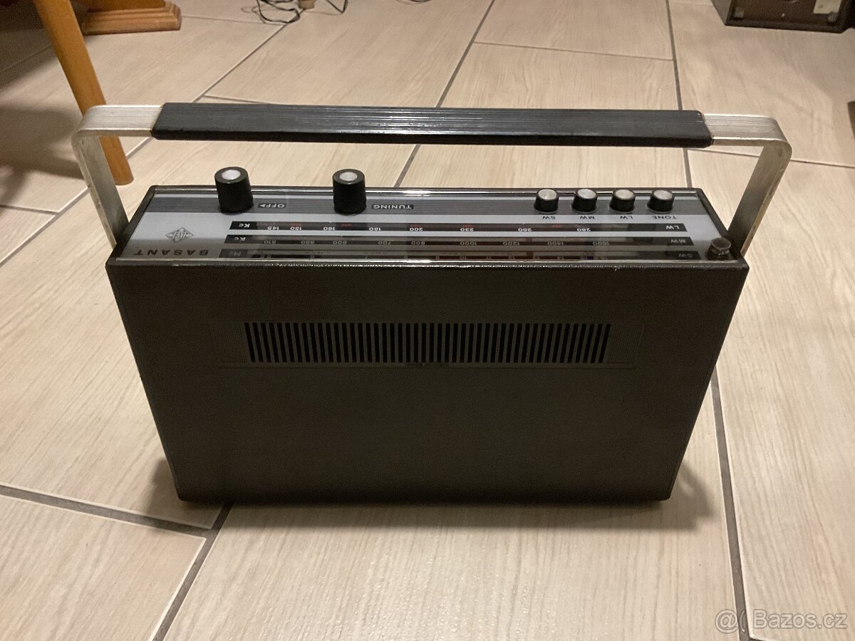 Rádio Telefunken Basant - 5