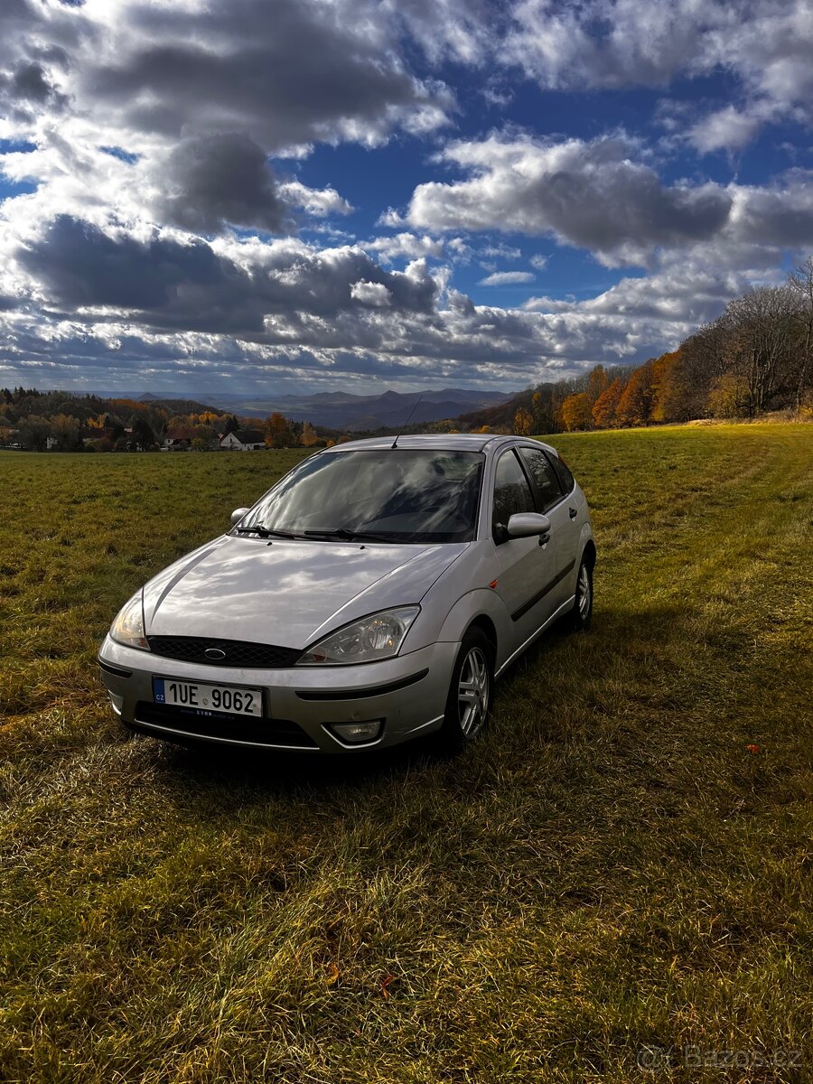 Ford Focus 1.4i - 5