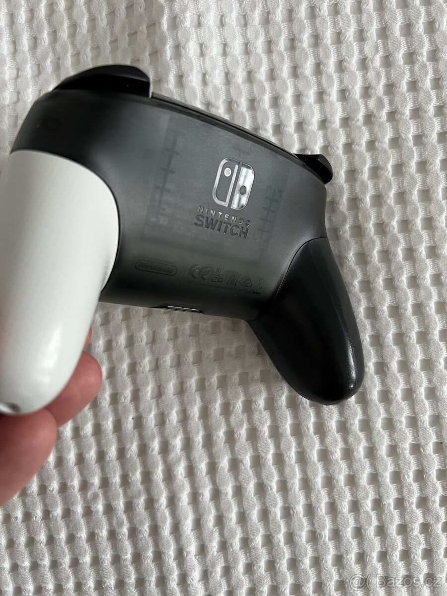 Nintendo Switch pro controller original Zelda - 5