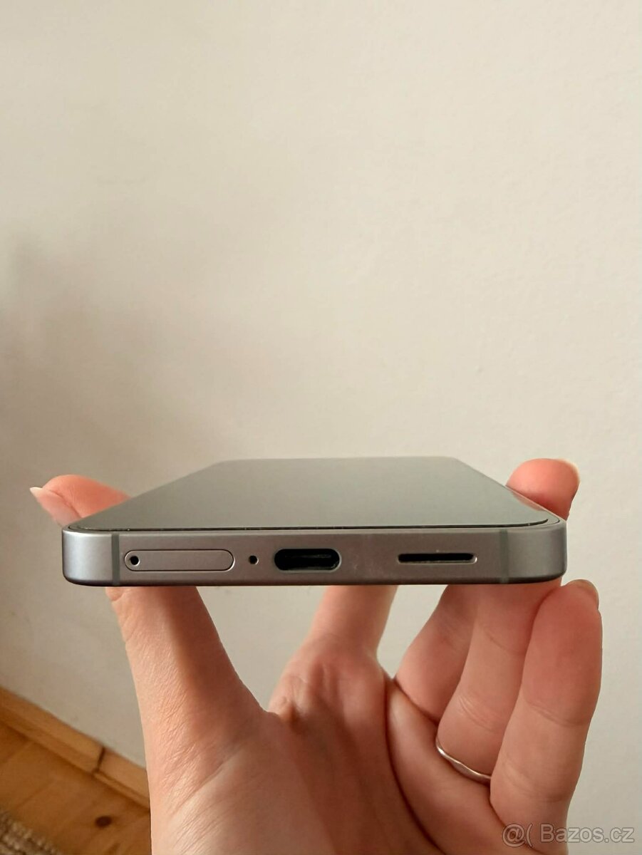 Samsung Galaxy S25 - 5