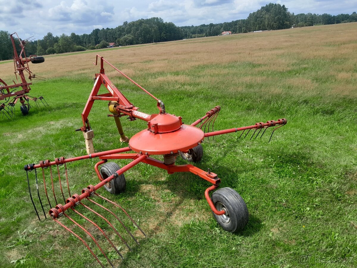 Prodám nesený shrnovač sena Fella 320 TS - 5