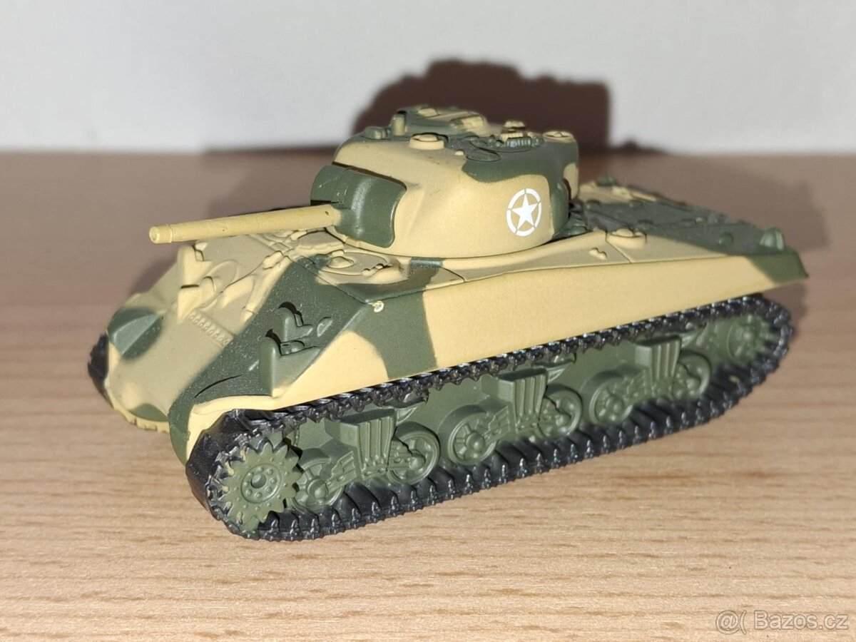 4ks kovové modely tanků 2023 + WoT kódy - 5