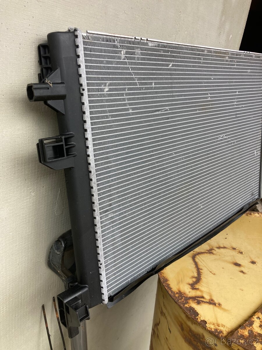 CHLADIČ Superb 3 orig. 5Q0121251GD - 5