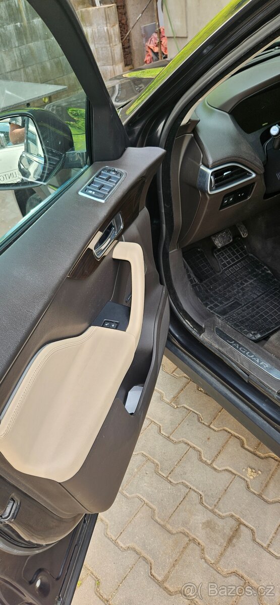 Jaguar F-PACE 3.0 AWD 300 PS 4x4 - 5