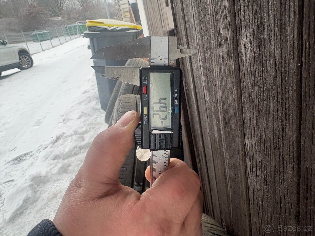 Goodyear efficientgrip 225/55 R19 99V - 5