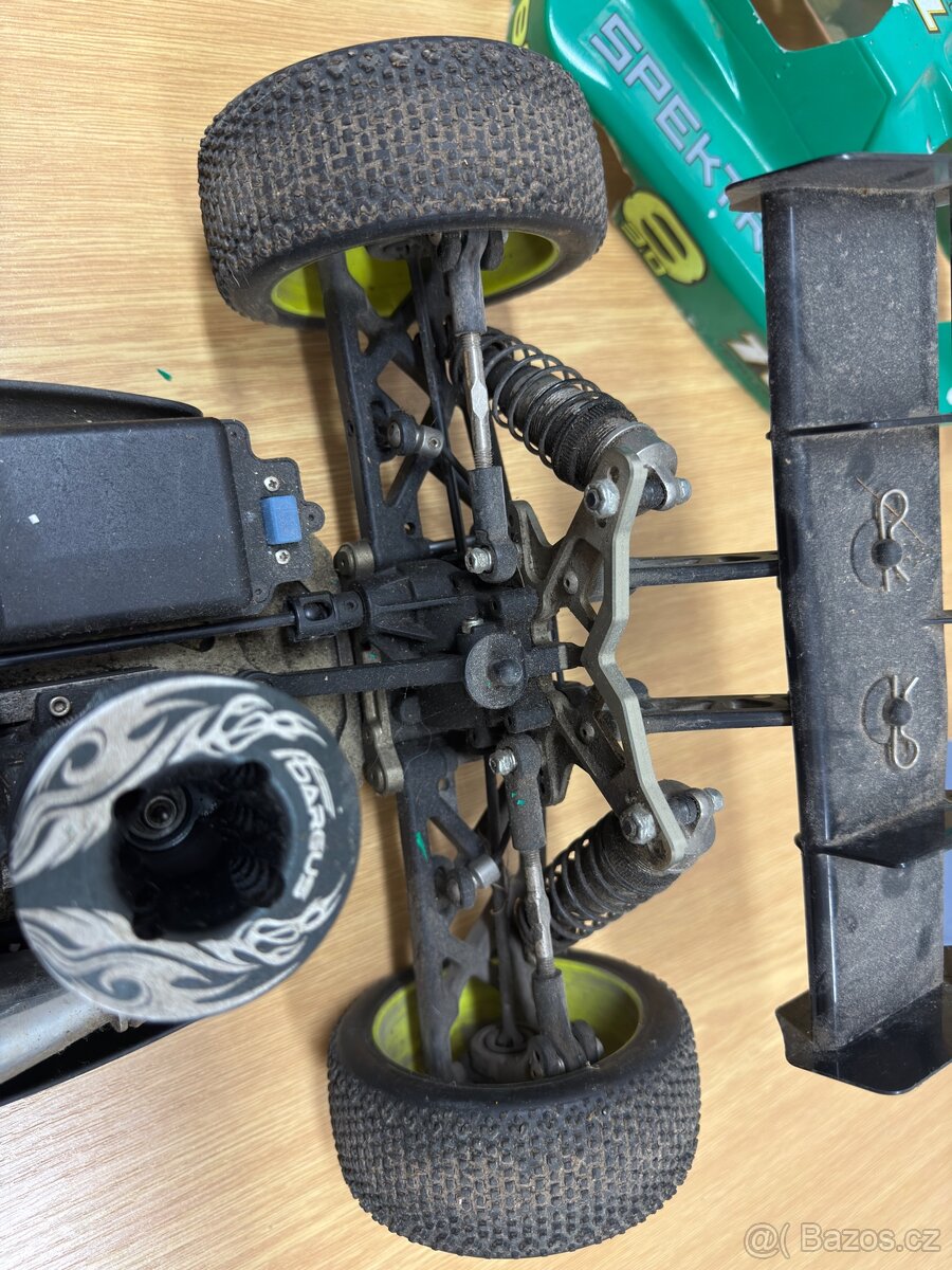 RC Losi 8ight - 5