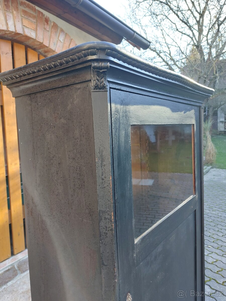 Starožitná skříň - 5