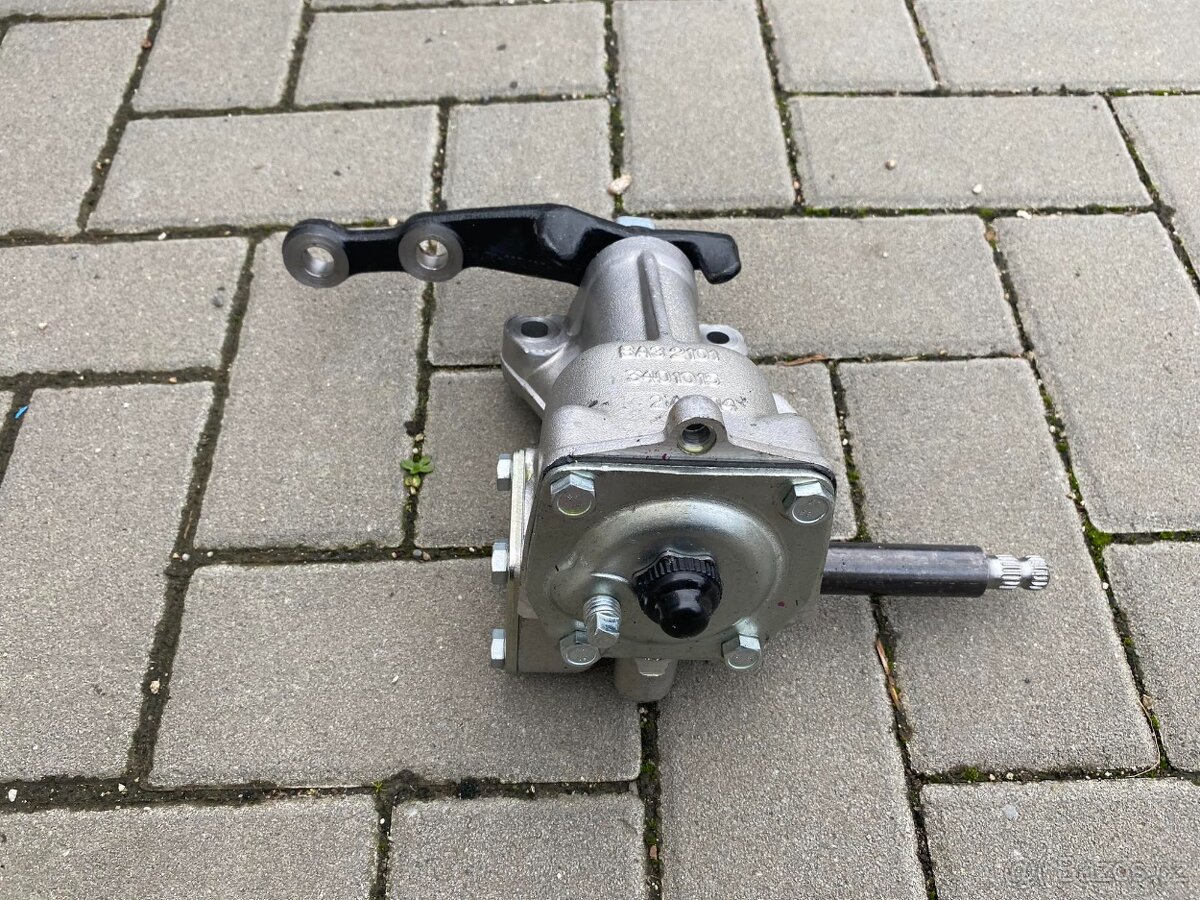 Lada Niva 2121,skřínka řízení,Tel 608 445 411 - 5