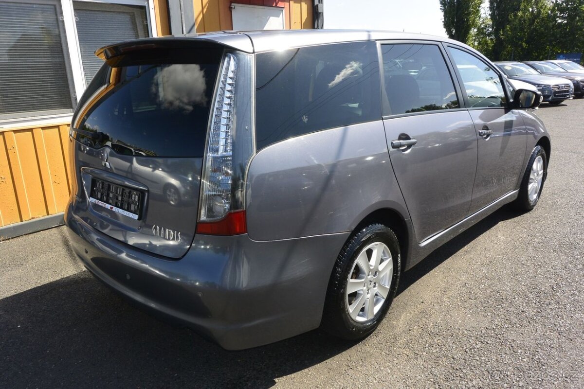 PRODÁM Mitsubishi Grandis 2.0DI-D 6míst - 5